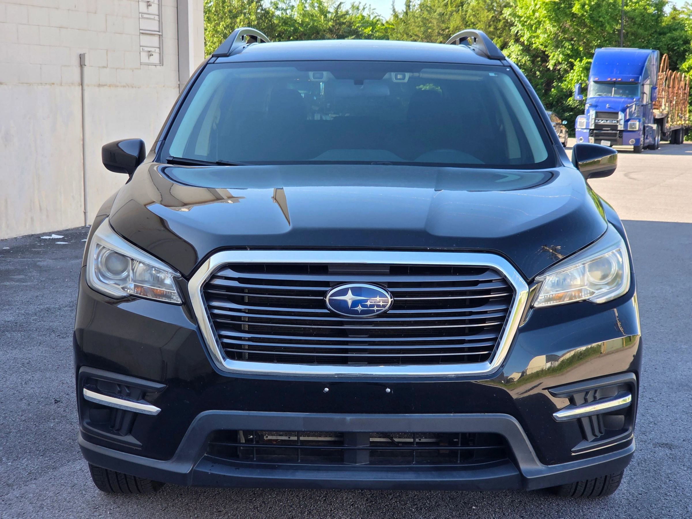 Used 2019 Subaru Ascent 8-Passenger image 2