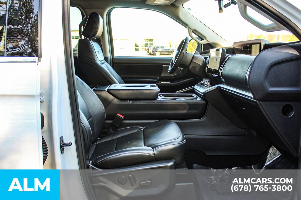 Used 2025 Ford Expedition Max Platinum AWD/4WD image 23