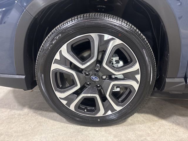 Used 2023 Subaru Ascent Limited w/ Technology Package image 28