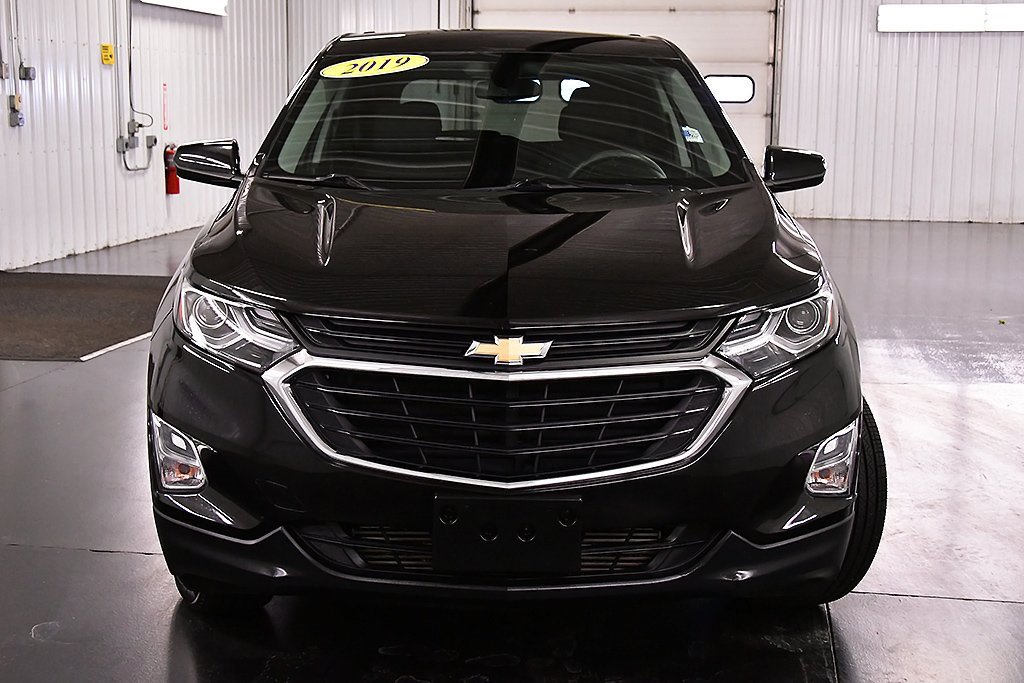 Used 2019 Chevrolet Equinox LT image 2