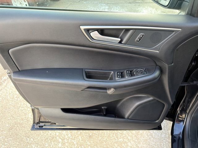 Used 2023 Ford Edge SEL w/ Convenience Package image 16