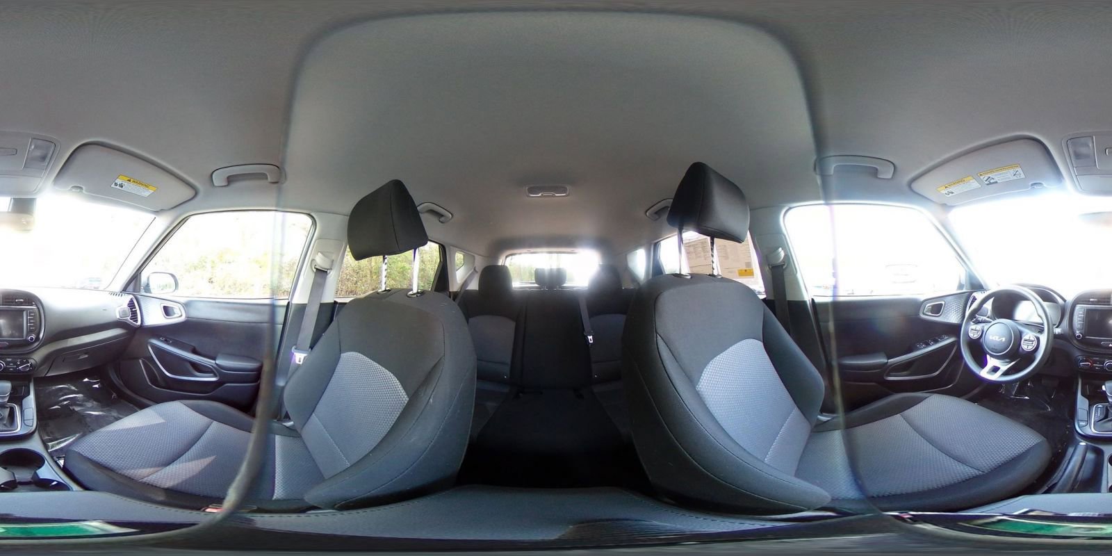 Used 2025 Kia Soul LX w/ LX Technology Package image 40