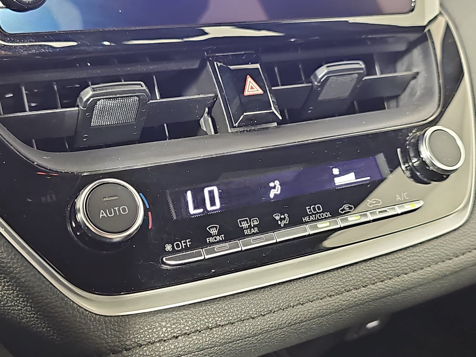 Used 2025 Toyota Corolla SE FWD image 20