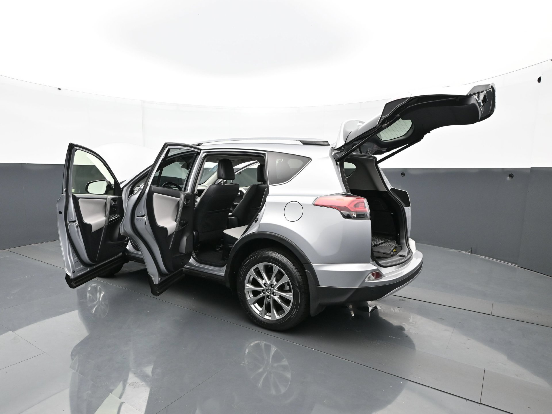 Used 2017 Toyota RAV4 Limited w/ Protection Package AWD/4WD image 37