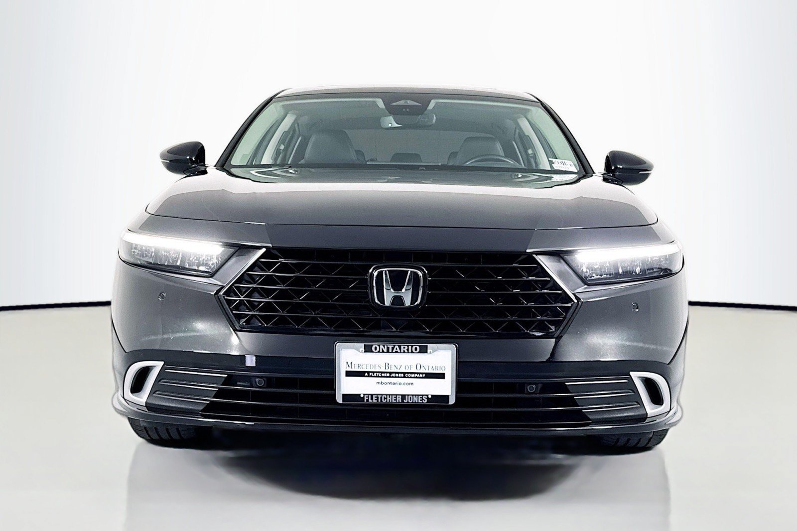 Used 2025 Honda Accord Touring image 3