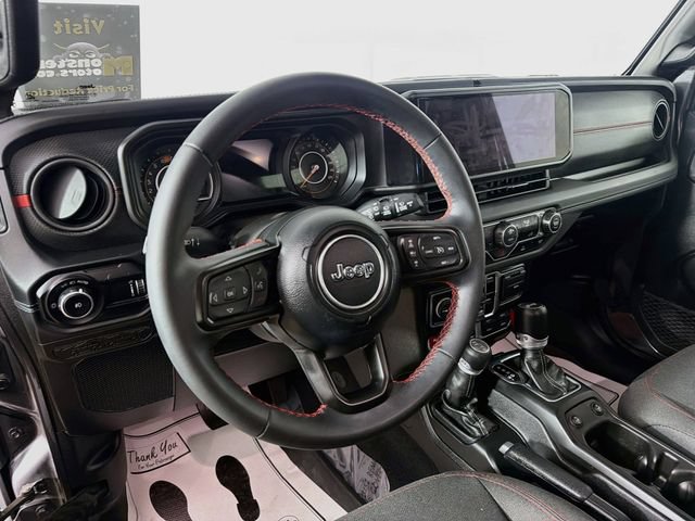 Used 2024 Jeep Wrangler Unlimited Rubicon w/ Dual Top Group AWD/4WD image 9