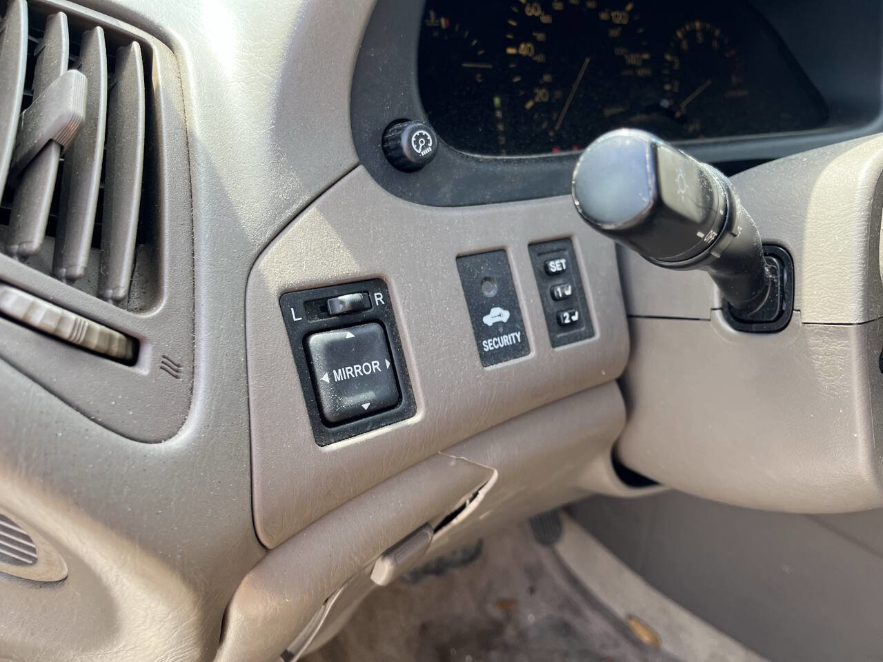 Used 1999 Lexus RX 300 w/ Premium Pkg image 10