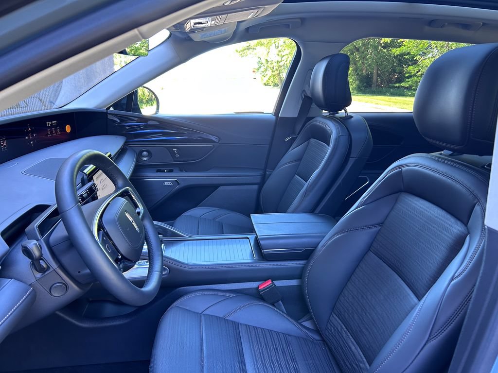Used 2026 Lincoln Nautilus Reserve w/ Jet Appearance Package AWD/4WD image 10