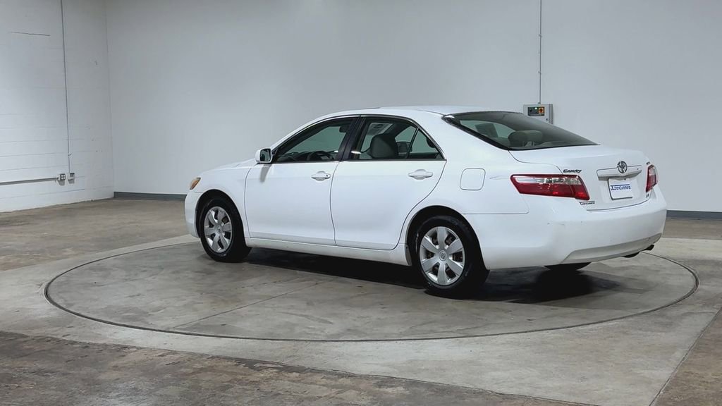 Used 2009 Toyota Camry LE FWD image 6