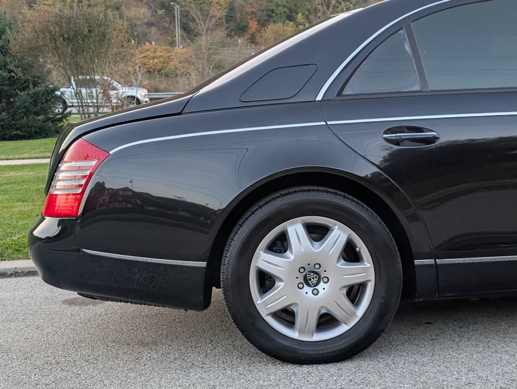 Used 2005 Maybach 57 RWD image 27