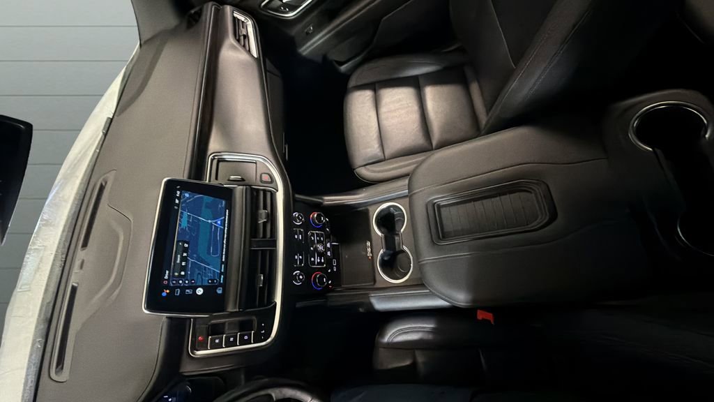 Used 2022 Chevrolet Tahoe Z71 w/ Luxury Package image 22