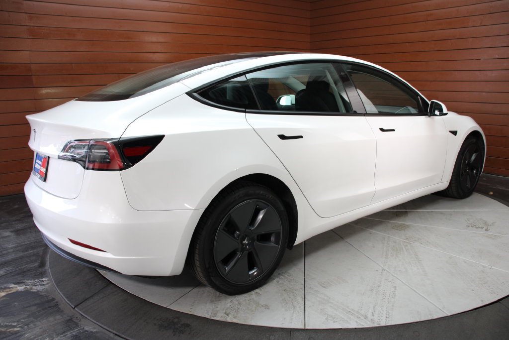 Used 2023 Tesla Model 3 Standard Range RWD image 17