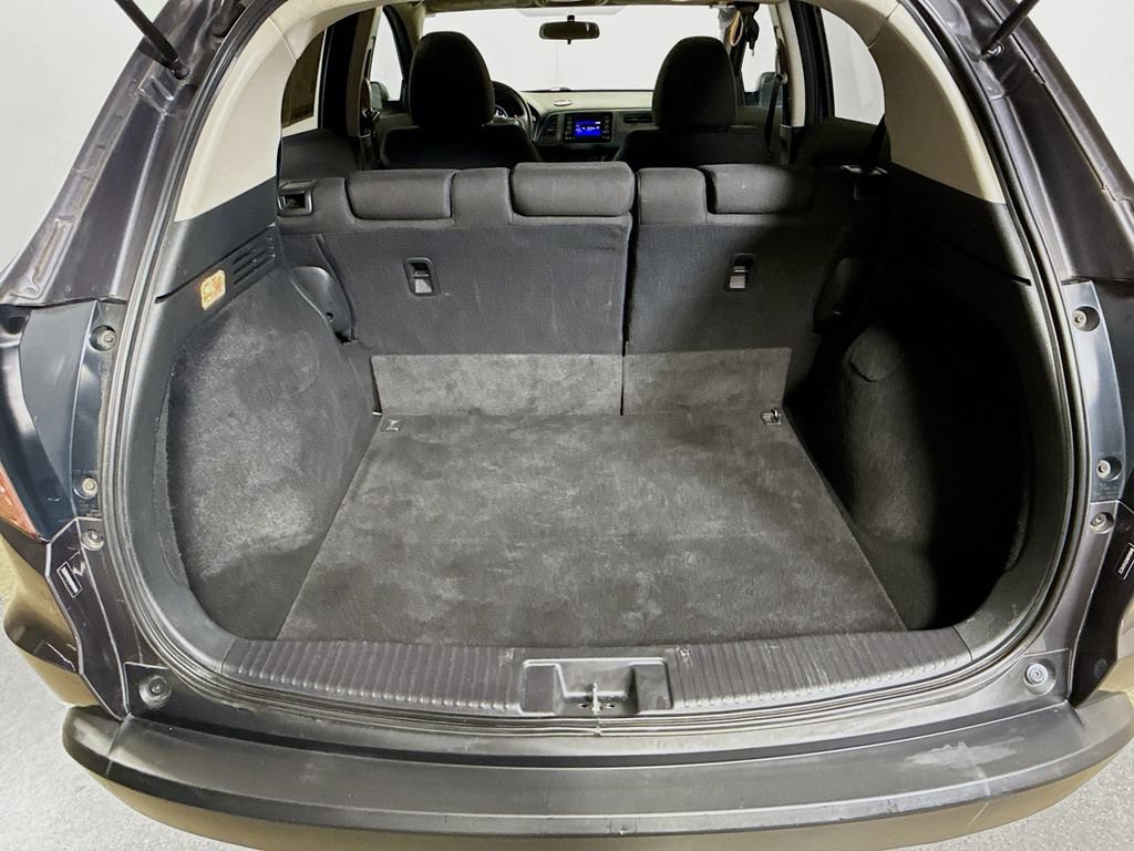Used 2017 Honda HR-V LX image 23