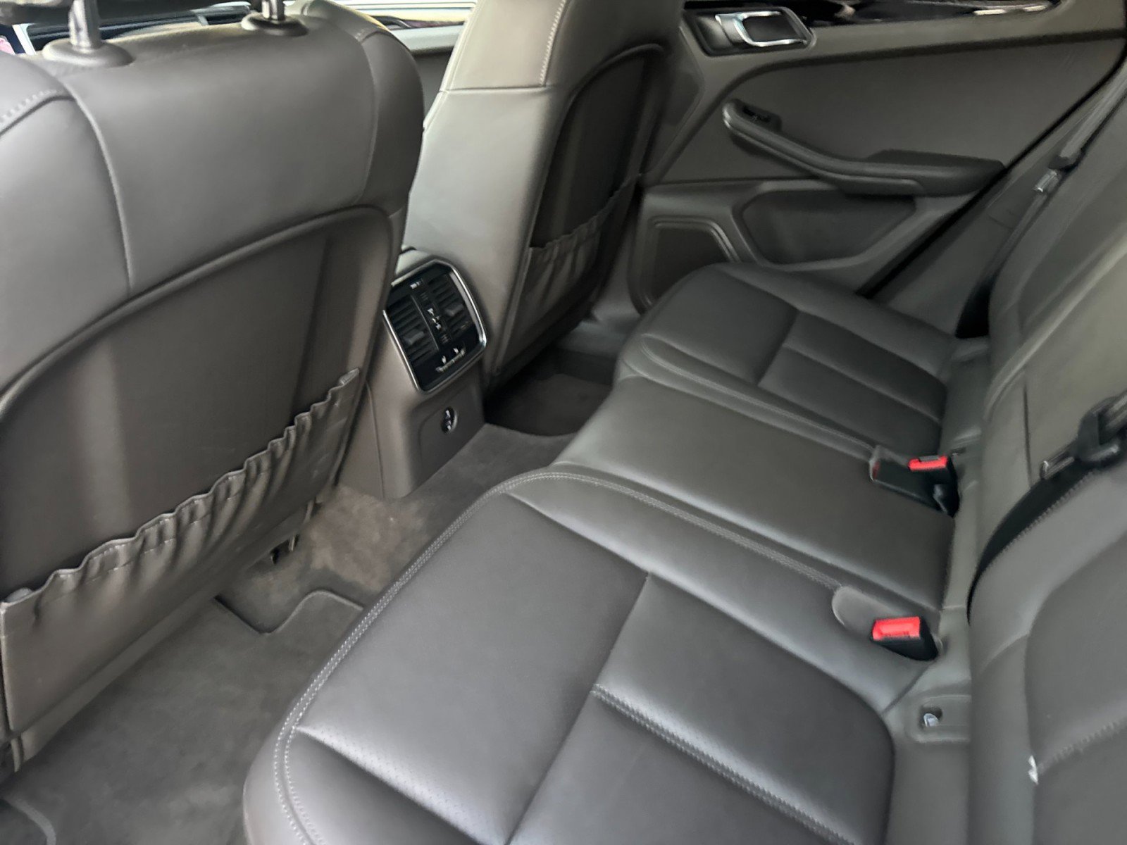 Used 2023 Porsche Macan S image 13