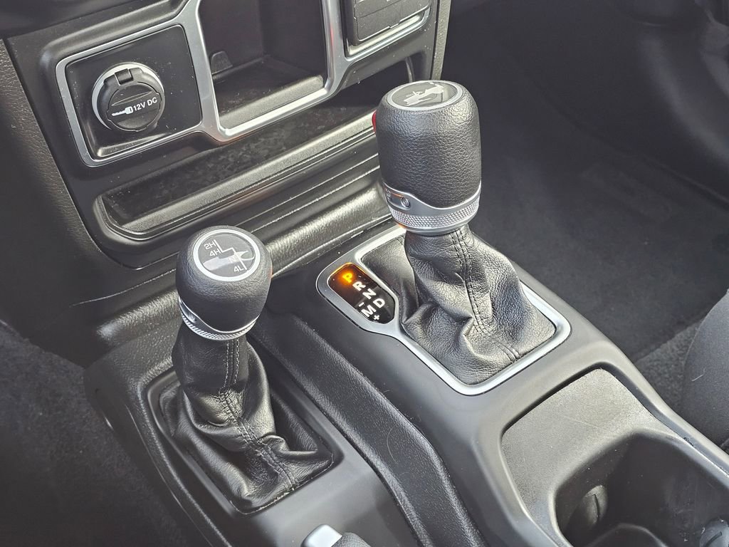 Used 2021 Jeep Wrangler Sport AWD/4WD image 27