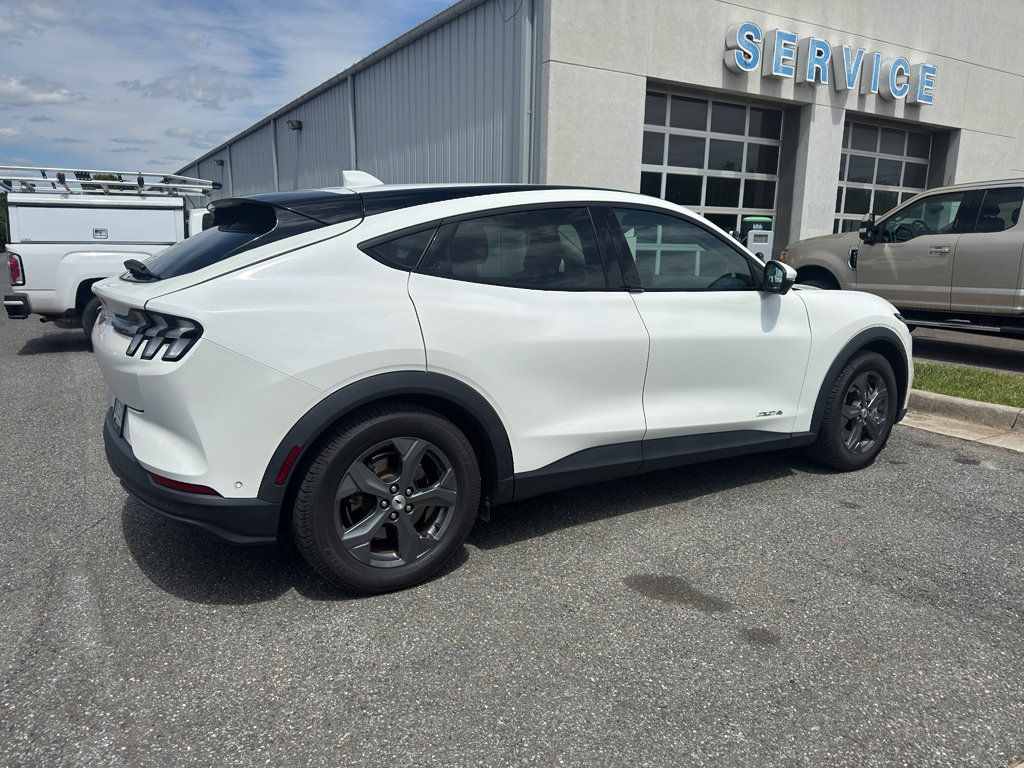 Used 2022 Ford Mustang Mach-E Select w/ Comfort/Technology Package AWD/4WD image 4