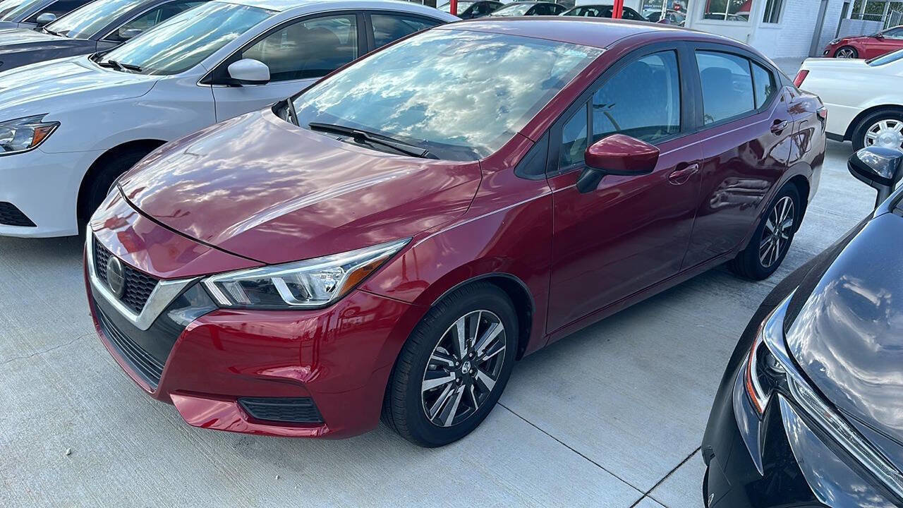 Used 2021 Nissan Versa SV image 4