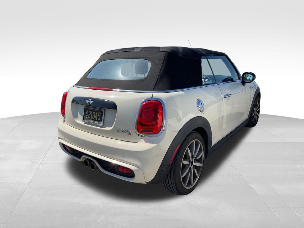 Used 2016 MINI Cooper S image 9