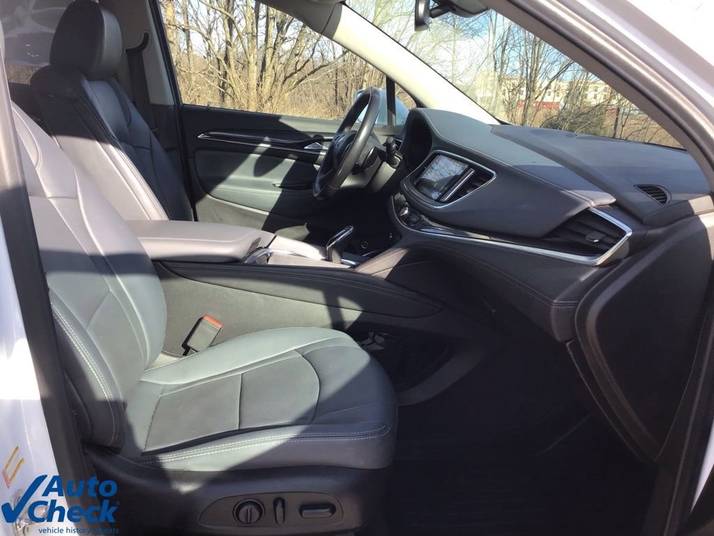 Used 2020 Buick Enclave Essence w/ Sound and Sites Package image 23