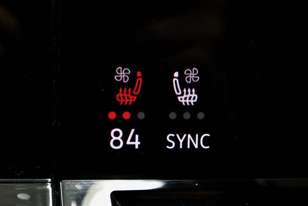 Used 2025 Volkswagen Atlas Cross Sport SE image 3