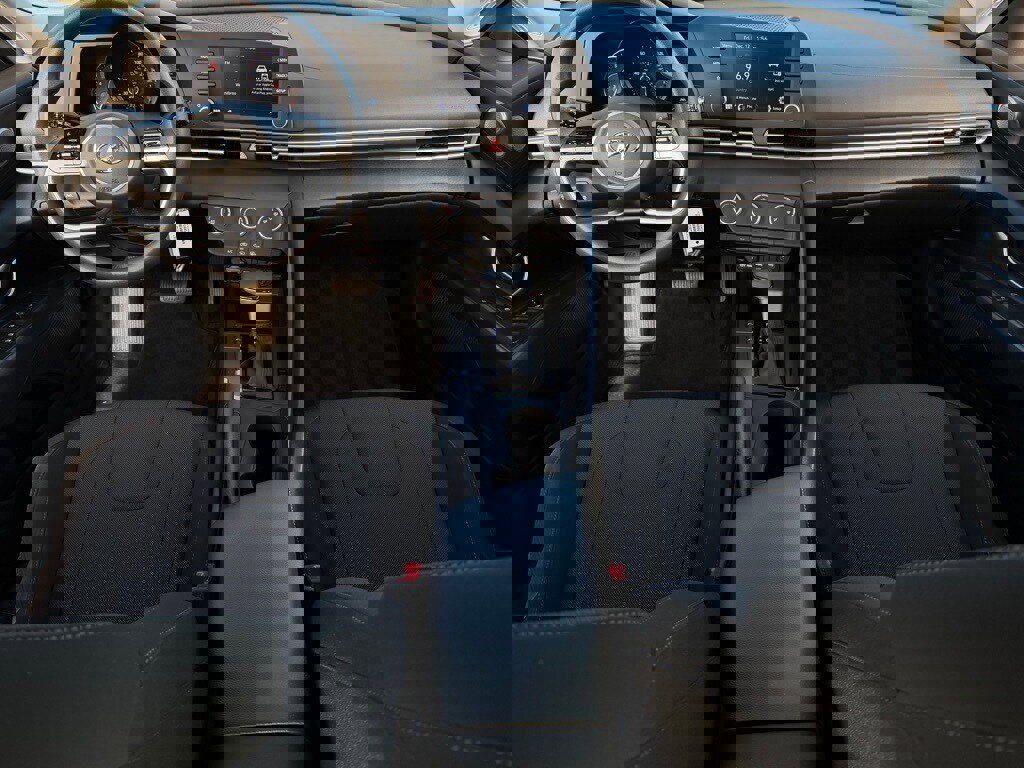 Certified 2023 Hyundai Elantra SE image 10