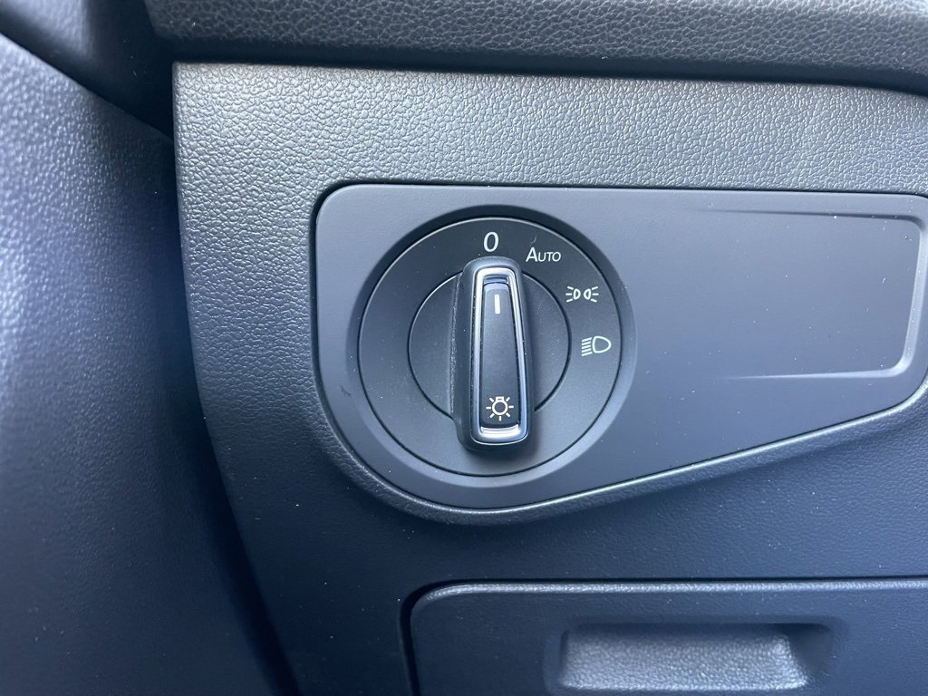 Used 2024 Volkswagen Tiguan Wolfsburg Edition image 47