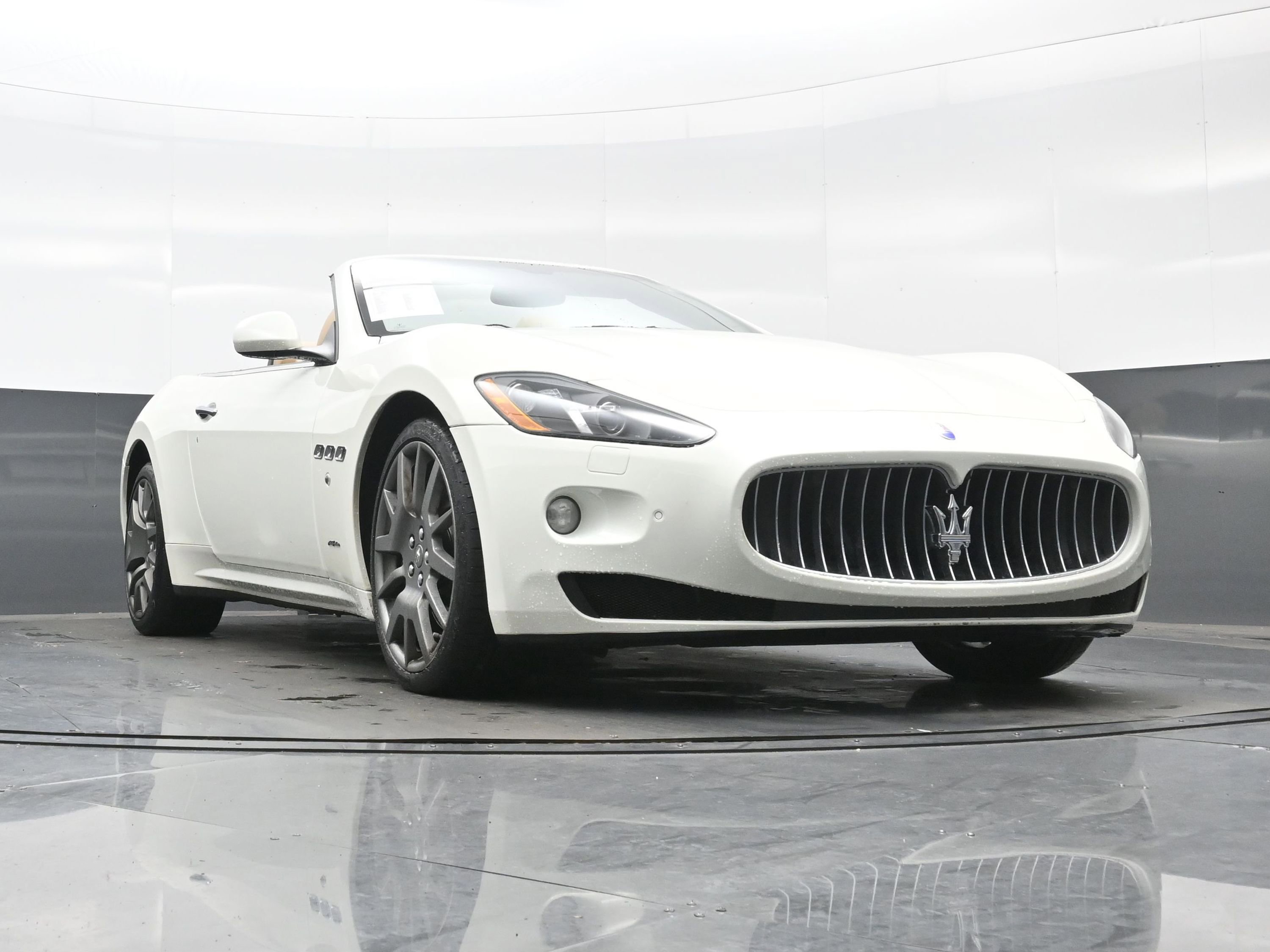 Used 2013 Maserati GranTurismo Sport image 25