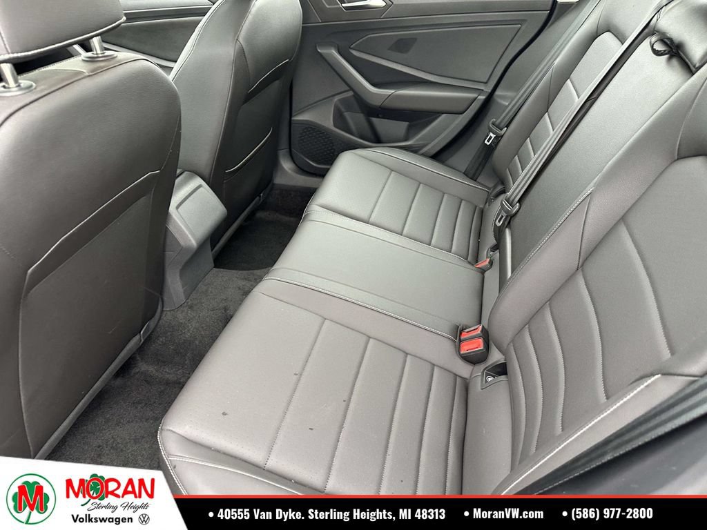 Used 2023 Volkswagen Jetta SE w/ Panoramic Sunroof Package FWD image 12