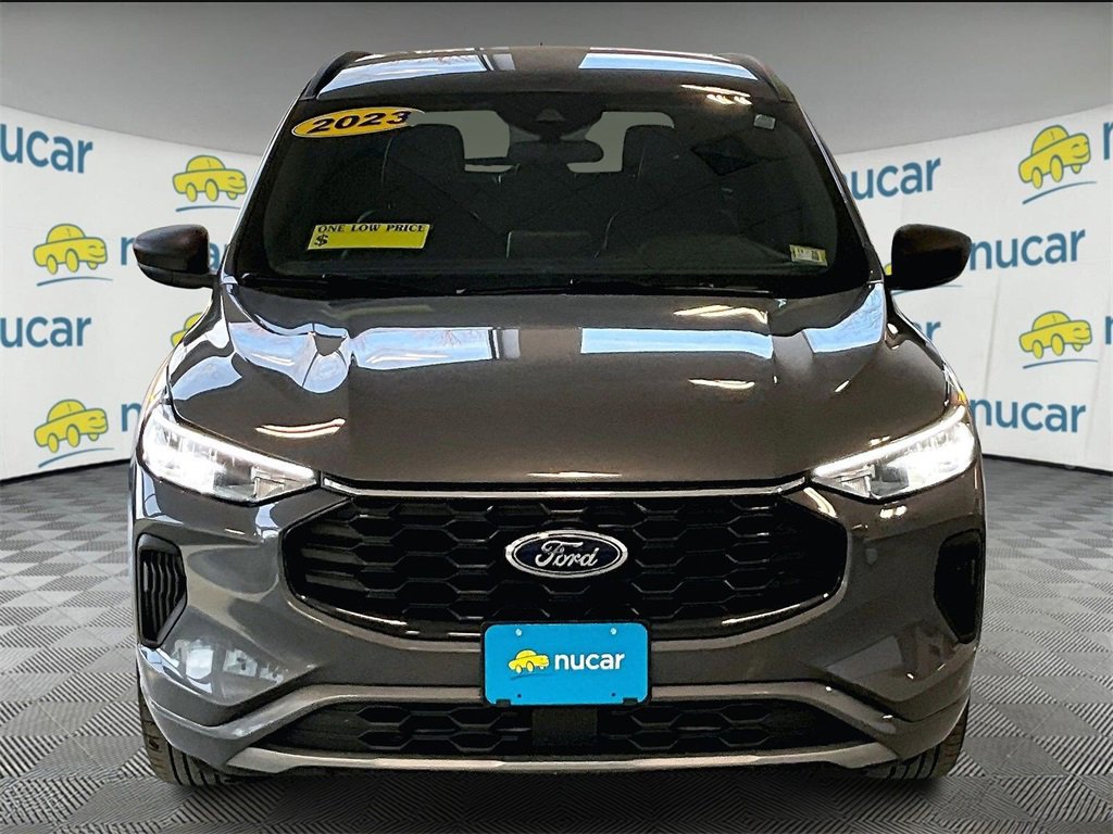 Used 2023 Ford Escape ST-Line image 2