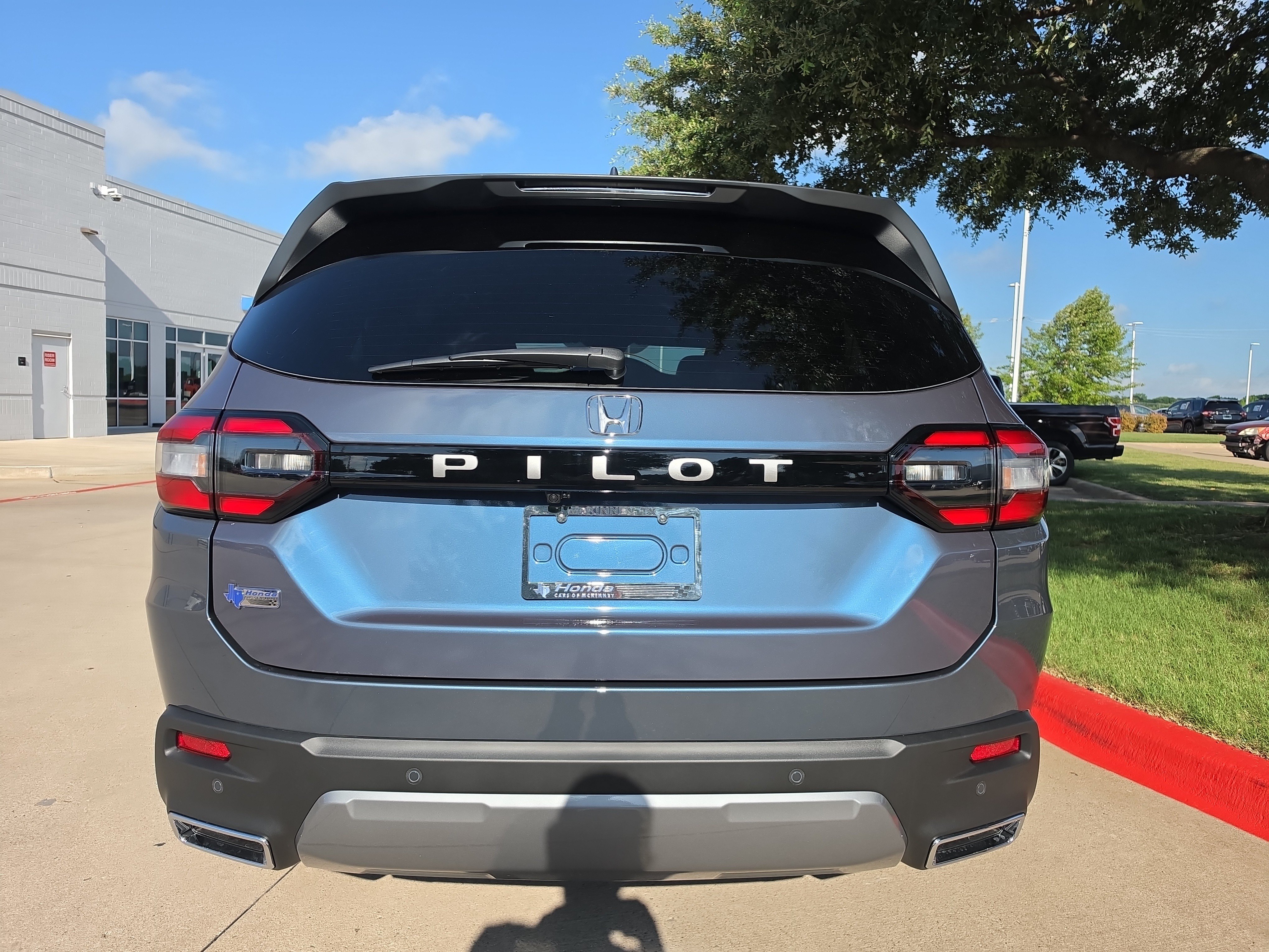 New 2026 Honda Pilot EX-L image 8