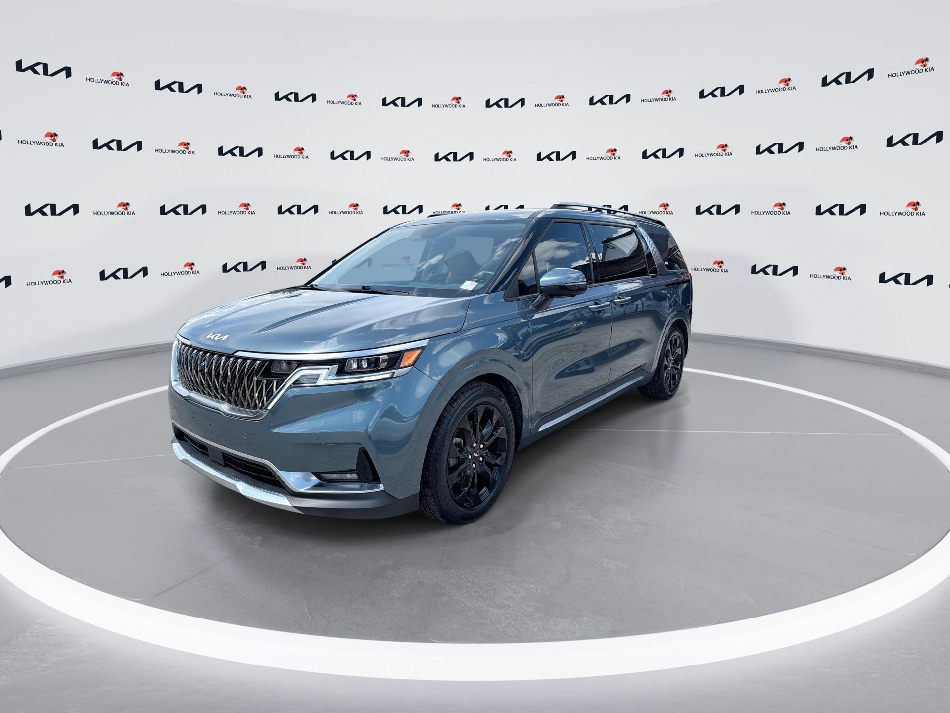 Used 2022 Kia Carnival SX Prestige FWD image 4
