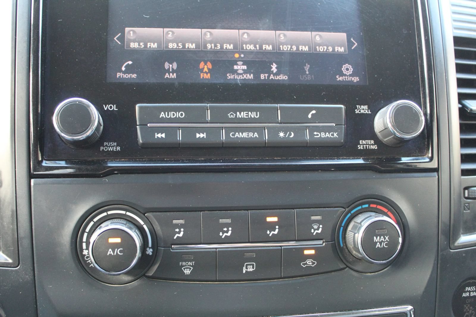 Used 2023 Nissan Titan SV RWD image 21
