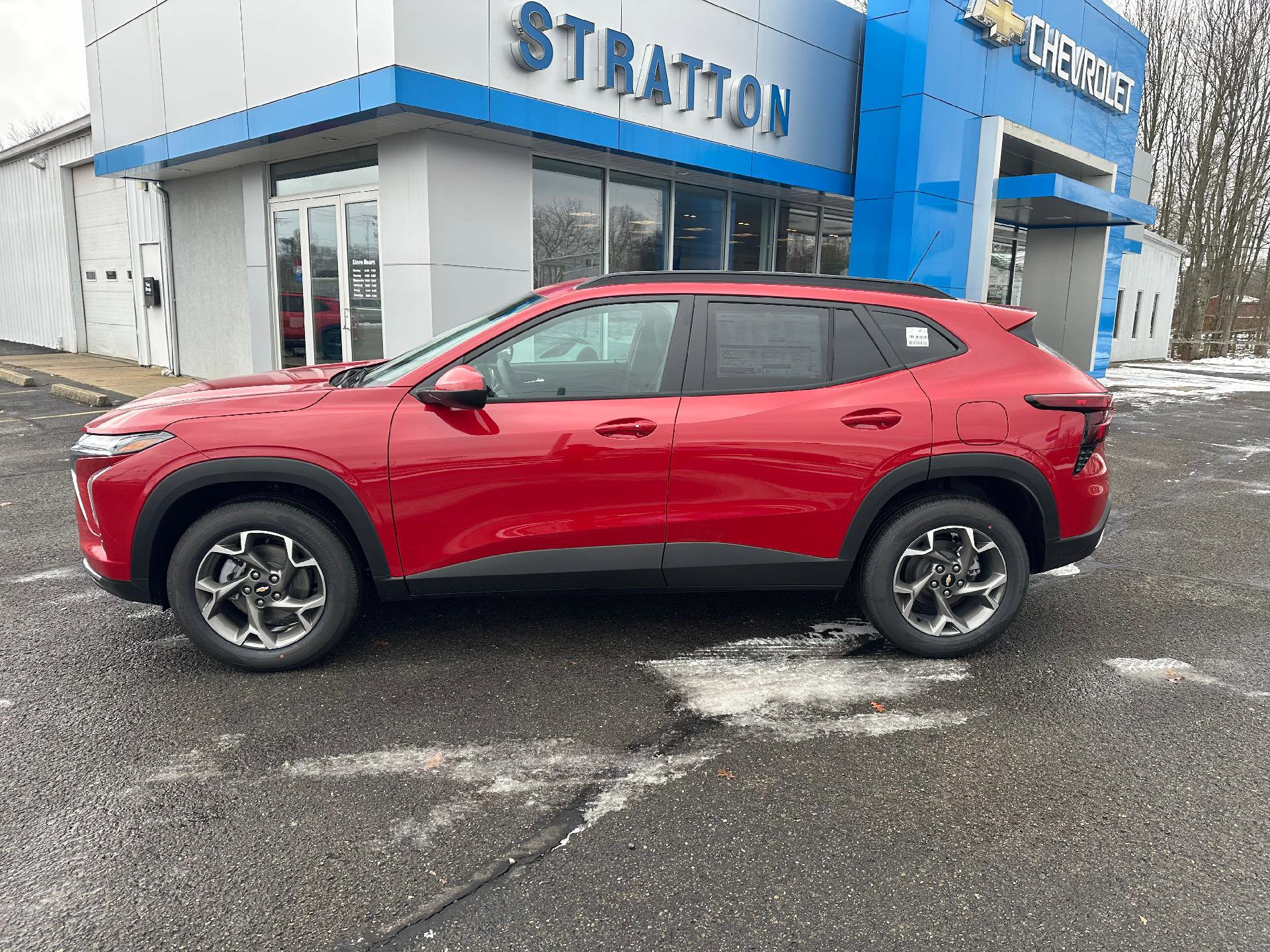 New 2026 Chevrolet Trax LT w/ Sunroof Package FWD image 10