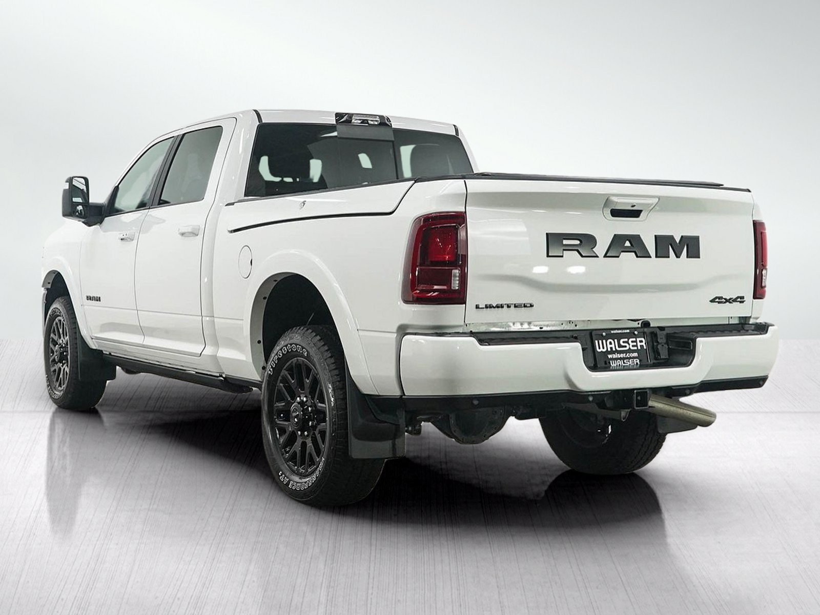 Used 2025 RAM 3500 Limited AWD/4WD image 3