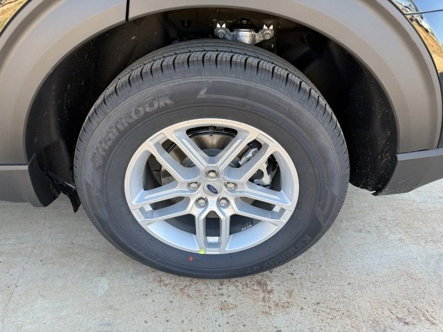 New 2026 Ford Explorer Active image 5