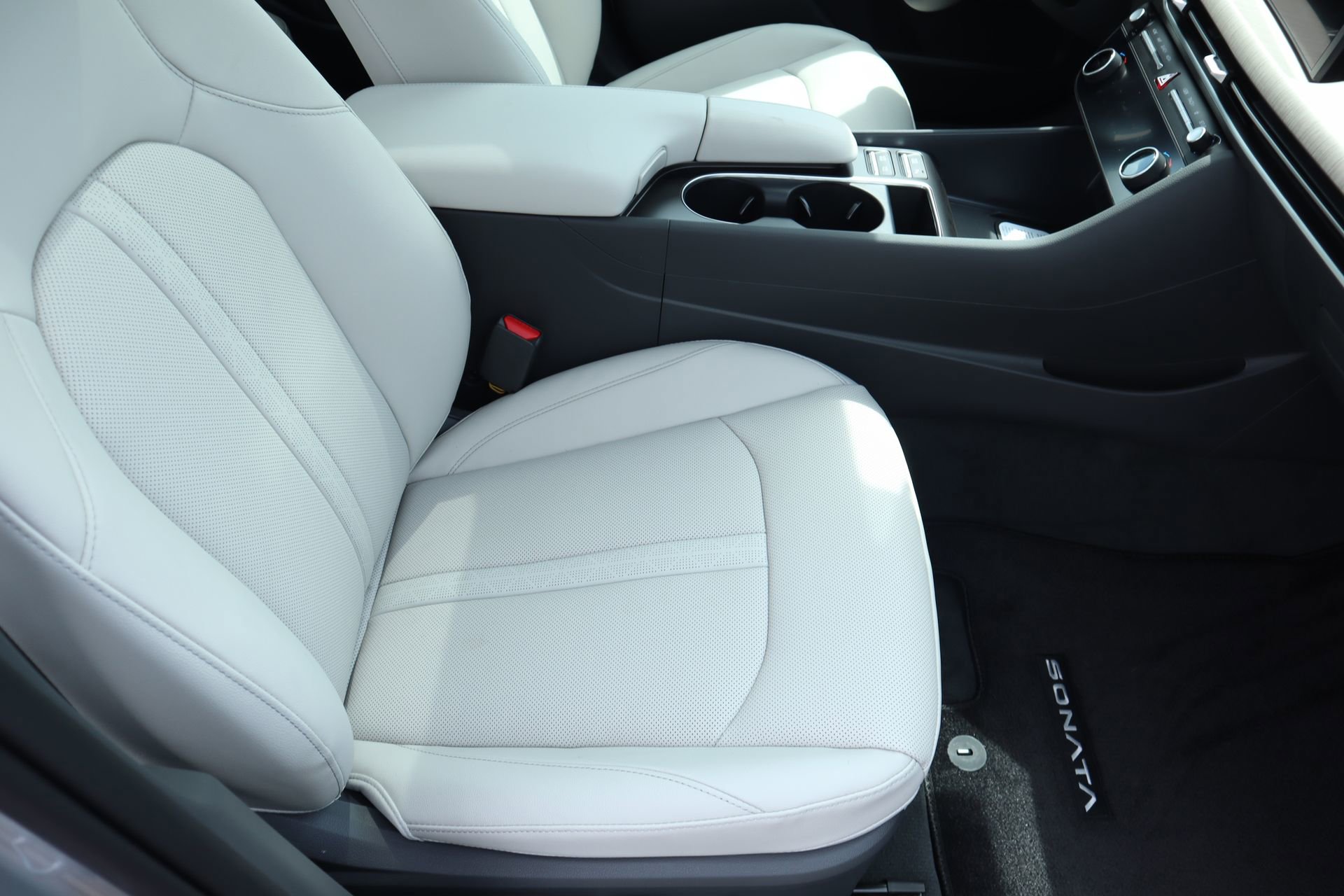 New 2026 Hyundai Sonata Limited FWD image 13