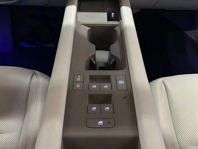 Used 2025 Hyundai Ioniq 6 SEL RWD image 54