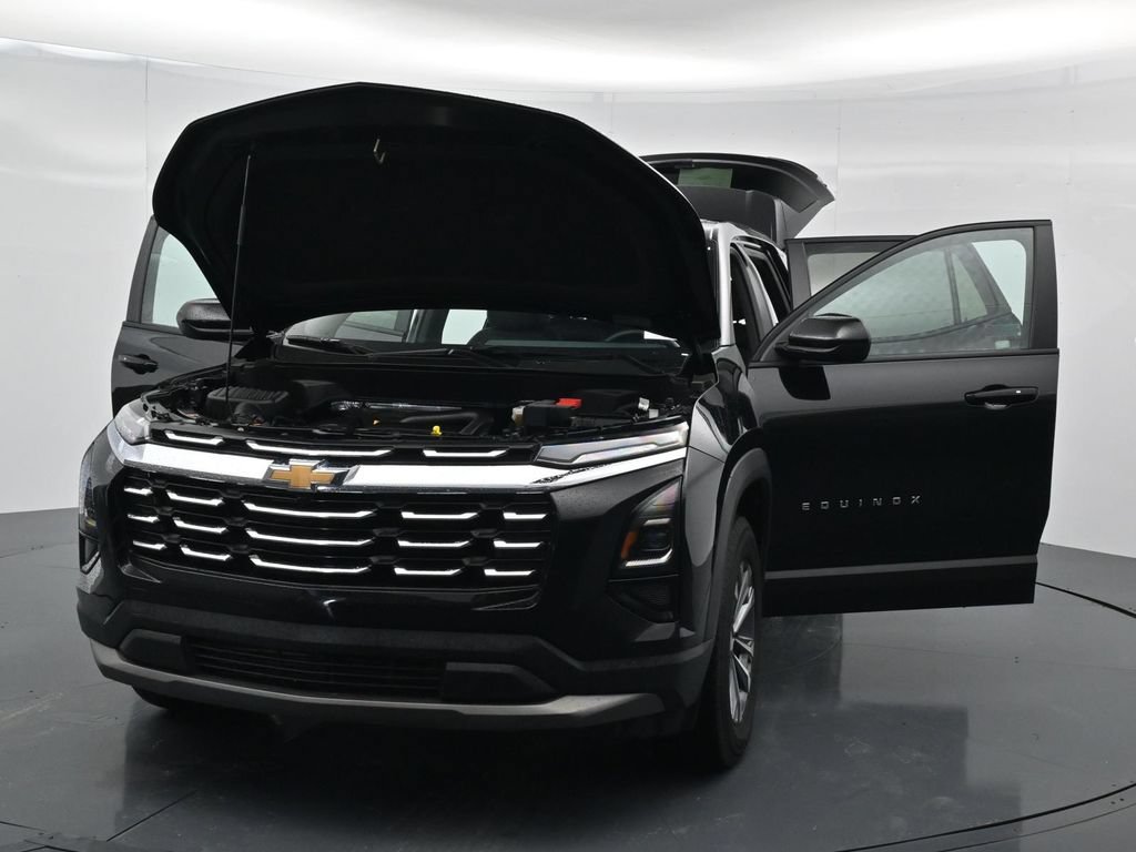 Used 2026 Chevrolet Equinox LT w/ Convenience Package II FWD image 38