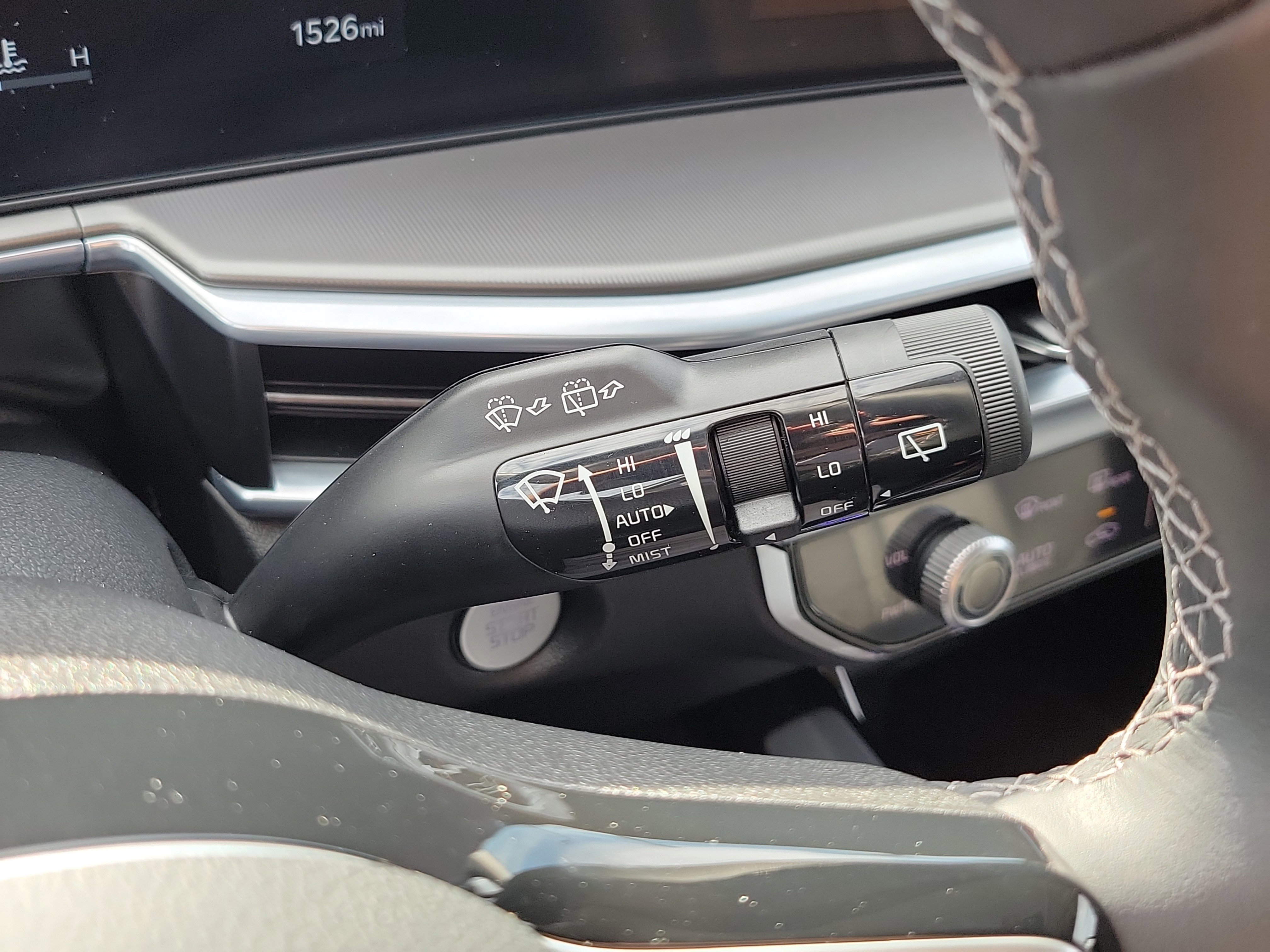 Used 2025 Kia Sorento SX image 31