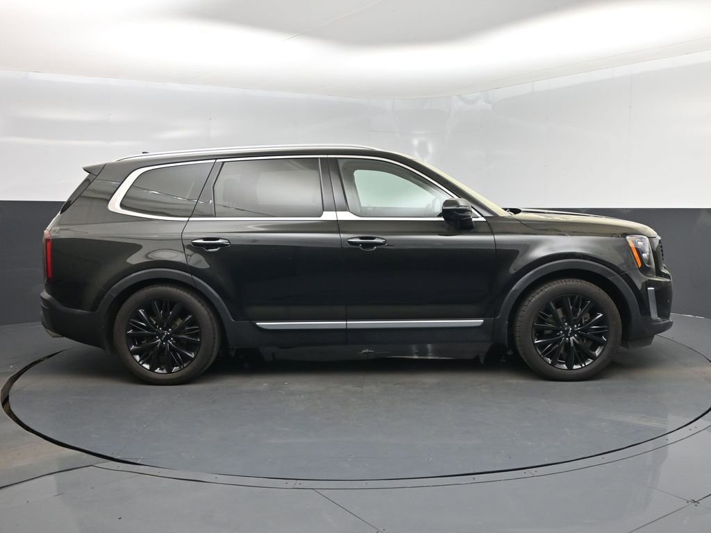 Used 2022 Kia Telluride SX w/ Towing Package image 2