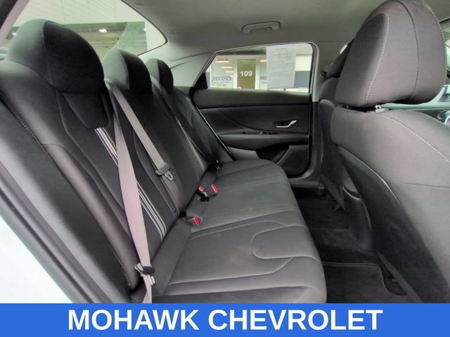 Used 2021 Hyundai Elantra SEL FWD image 26
