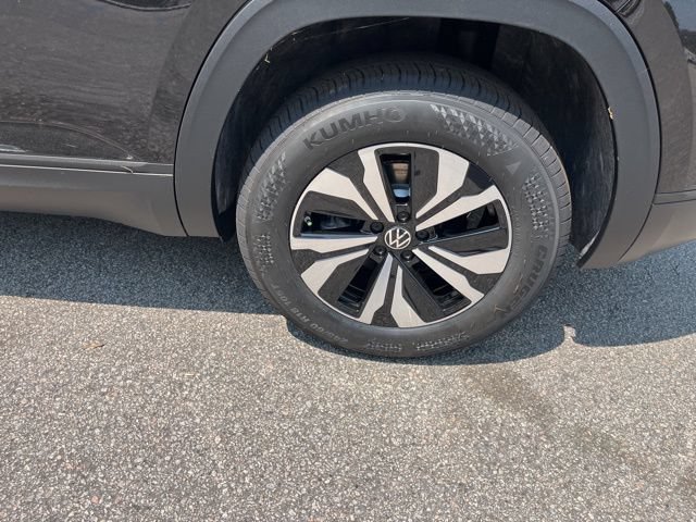 New 2026 Volkswagen Atlas Cross Sport SE FWD image 19