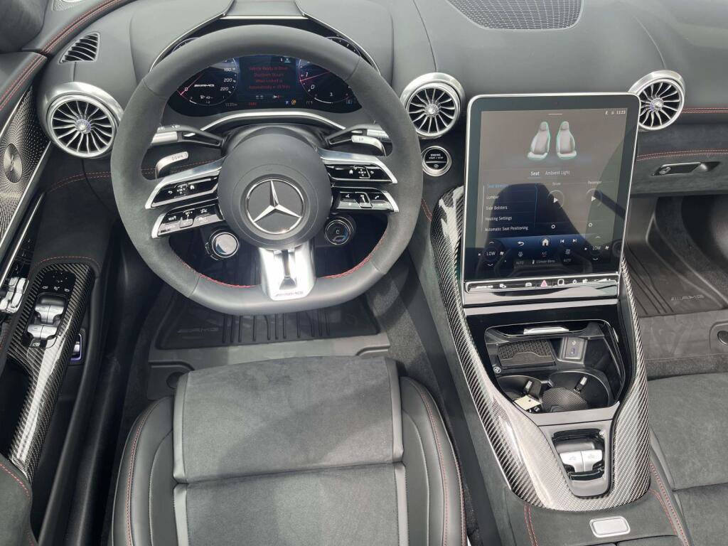 New 2026 Mercedes-Benz SL 63 AMG 4MATIC image 2
