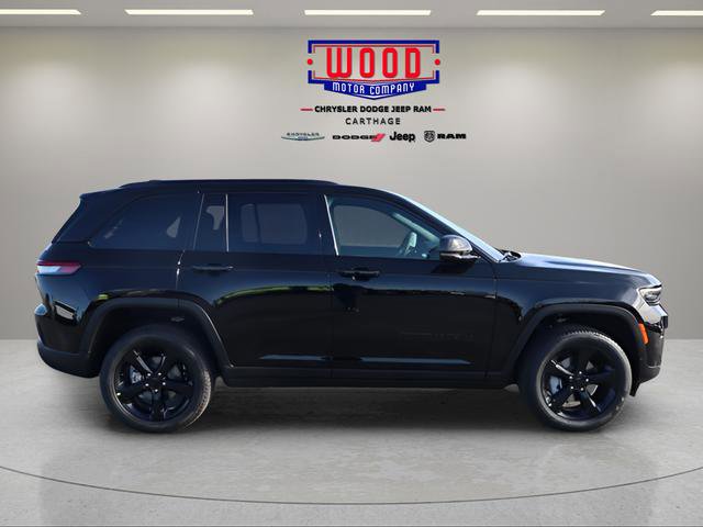 New 2025 Jeep Grand Cherokee Limited w/ Black Appearance Package image 2