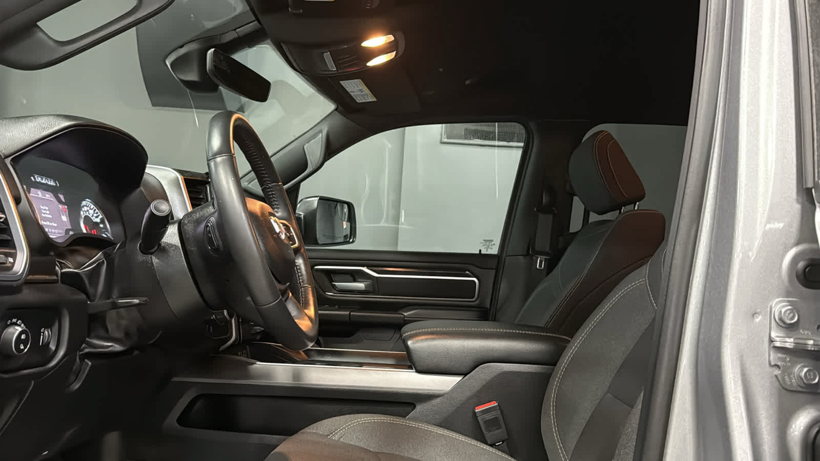 Used 2024 RAM 1500 Big Horn AWD/4WD image 10