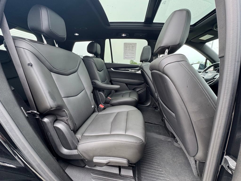Certified 2024 Cadillac XT6 Premium Luxury w/ LPO, Floor Liner Package AWD/4WD image 33