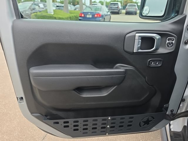 Used 2024 Jeep Gladiator Mojave w/ Technology Group AWD/4WD image 16