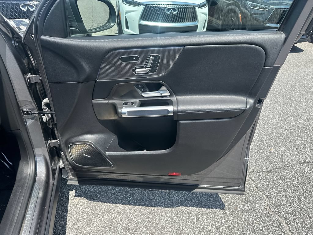 Used 2021 Mercedes-Benz GLB 250 4MATIC image 13
