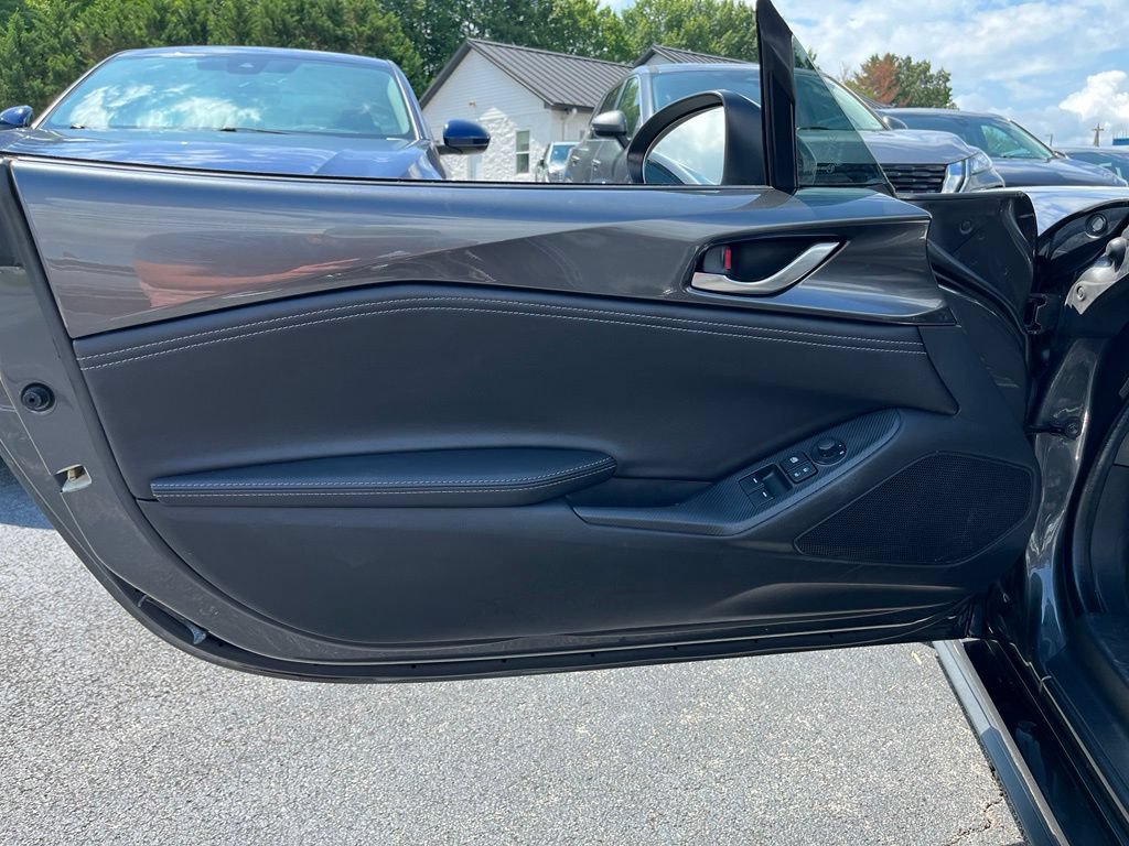 Used 2022 MAZDA MX-5 Miata RF Grand Touring RWD image 14