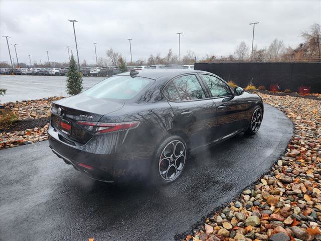 Used 2024 Alfa Romeo Giulia Veloce image 5
